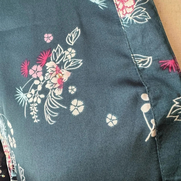 Concept Collection Satin printed floral Teal Kurta size Medium - Picture 4 of 8